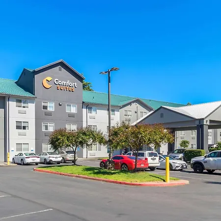 Comfort Suites Portland Airport